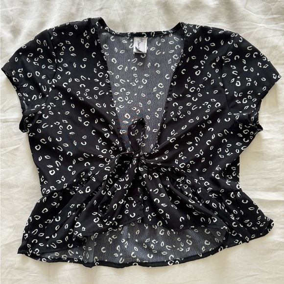 PacSun Tops - Black & White cropped Tie Top